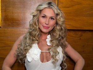 Livia-Andrade-expoe-golpe-com-perfil-falso-divulgando-conteudo-adulto.jpg